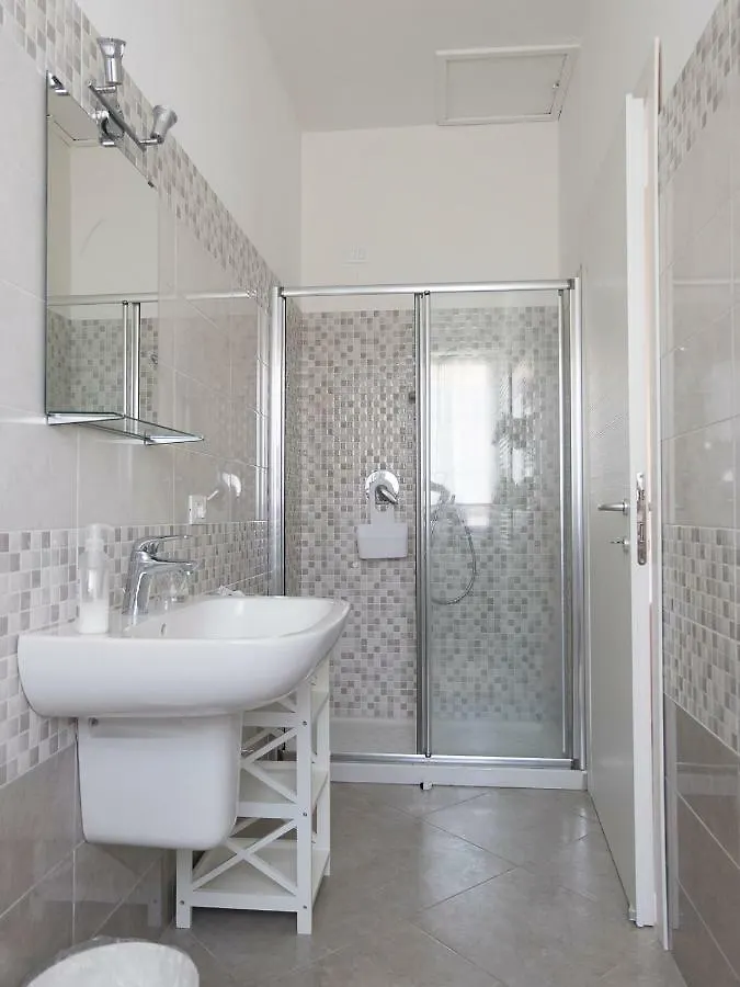 *** Bed & Breakfast Bed And Breakfast Da Beatrice Sirmione Italy
