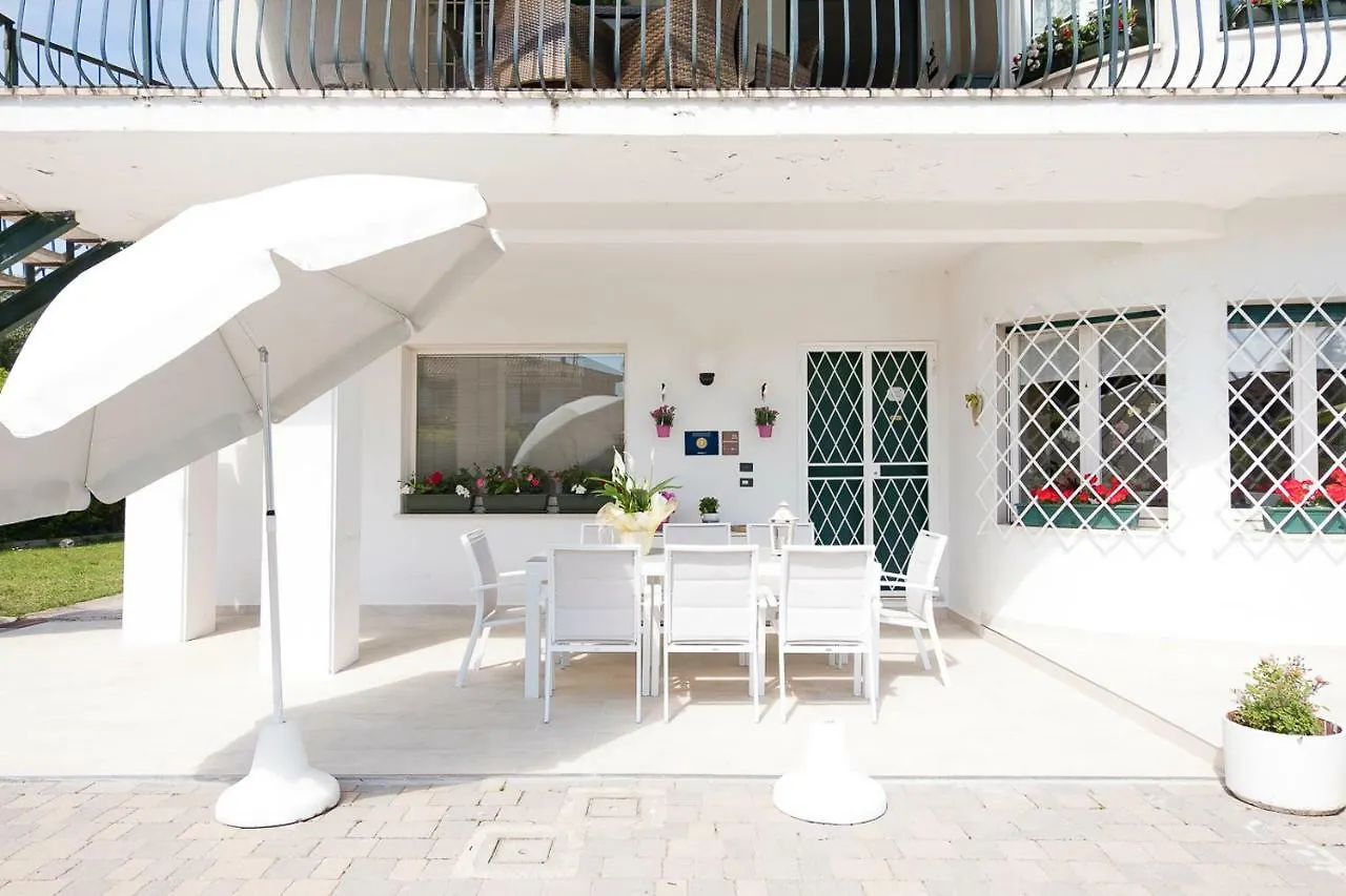 B&B Bed And Breakfast Da Beatrice 시르미오네